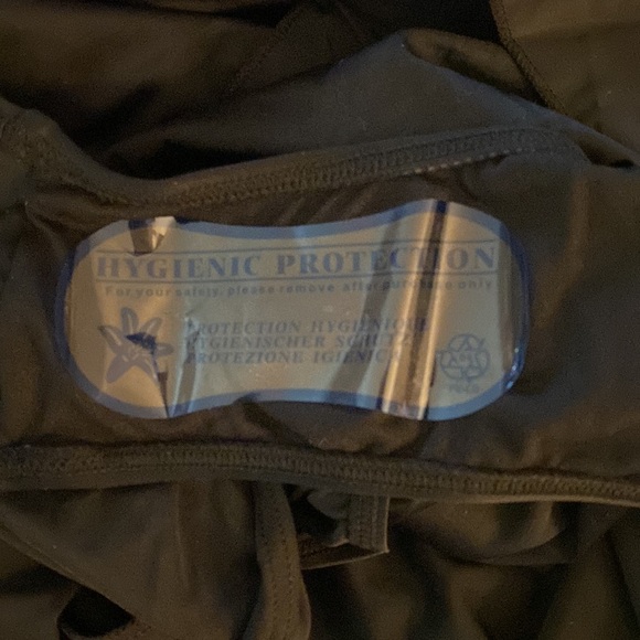 Fit 4 U High Neck Tiered Swimsuit Size 18W - Picture 6 of 11